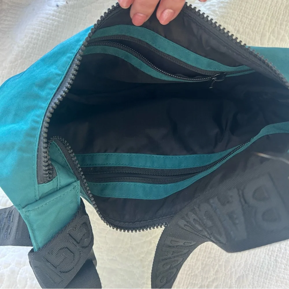 Baggu Snoopy Medium Crescent Bag - Picture 4 of 4